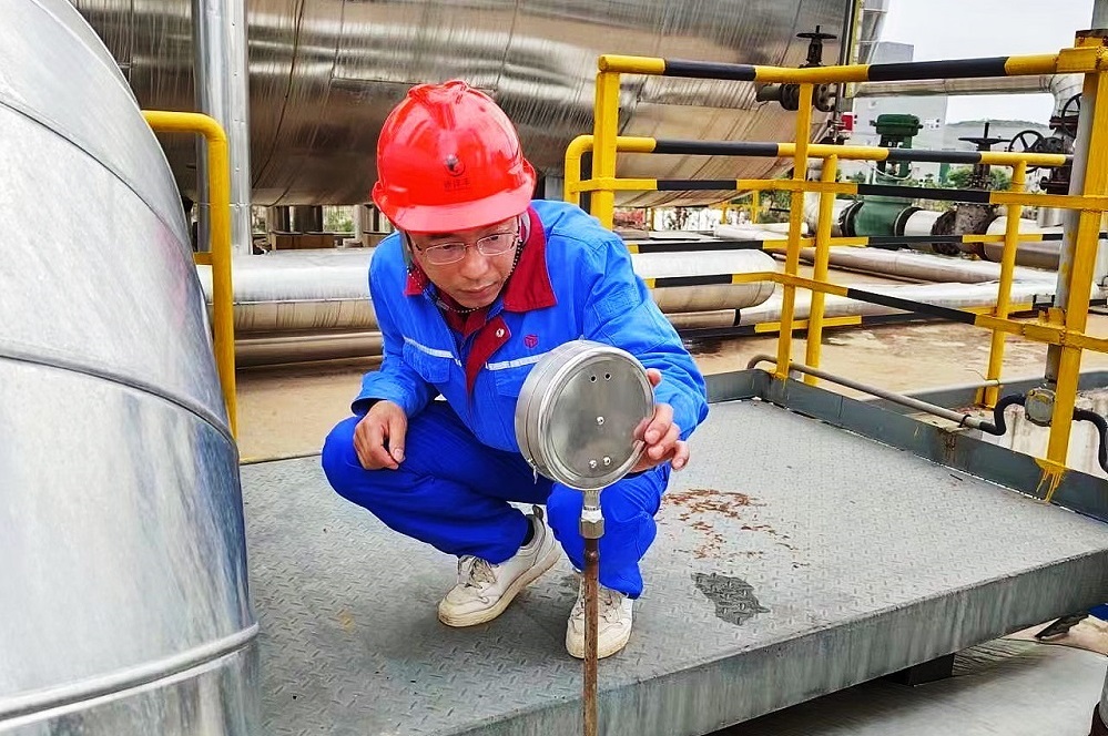 2021年度集团劳动模范、宜昌开元游戏大厅app硫酸厂硫酸车间主任吴启国吴启国.jpg